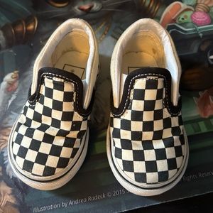 Size 4 toddler vans